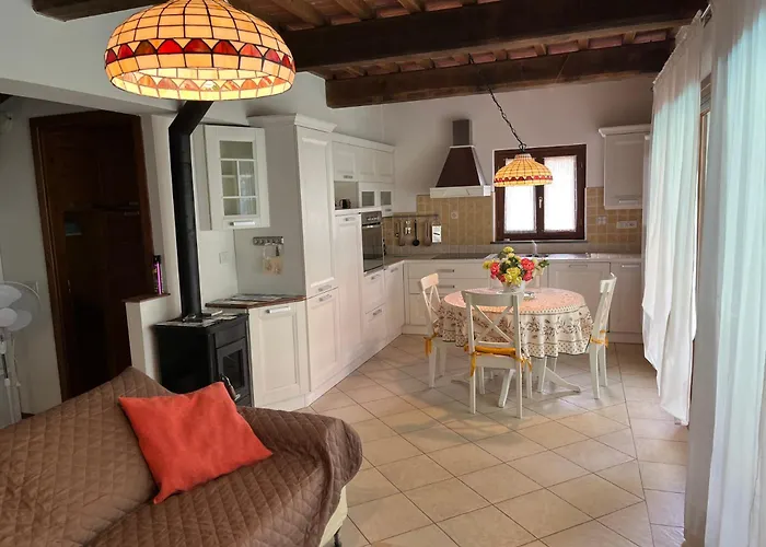 Nel | Civico 2 Uzzano